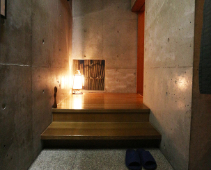 札幌の焼鳥鳥大の入口写真